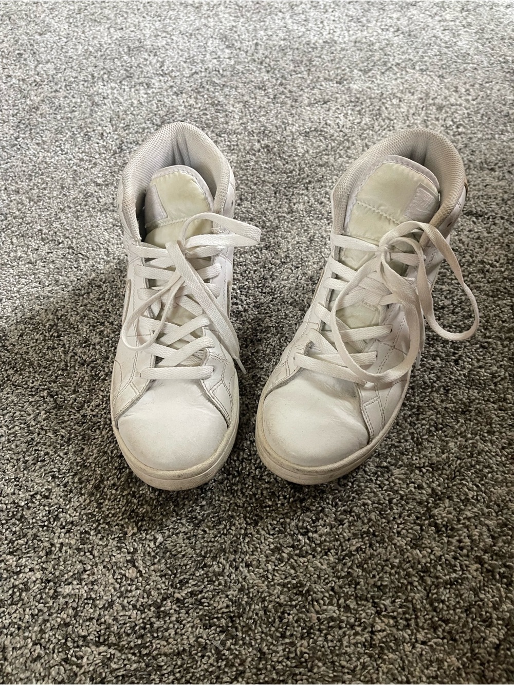 Nike Women's High-Top Sneakers in Light Beige/White